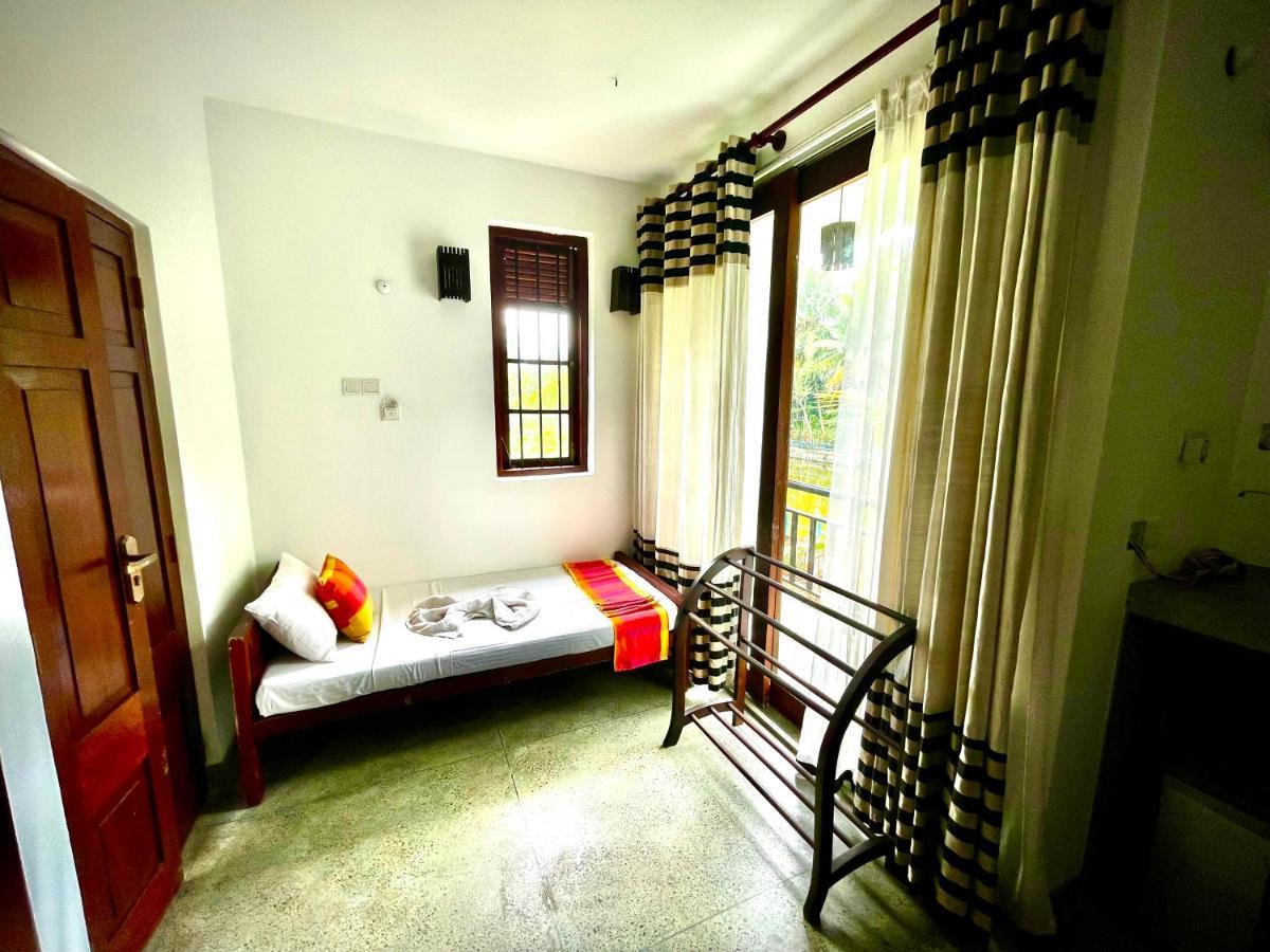 Lagoon Boutique Hotel Kanattagoda Экстерьер фото