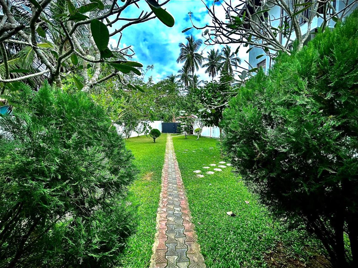 Lagoon Boutique Hotel Kanattagoda Экстерьер фото